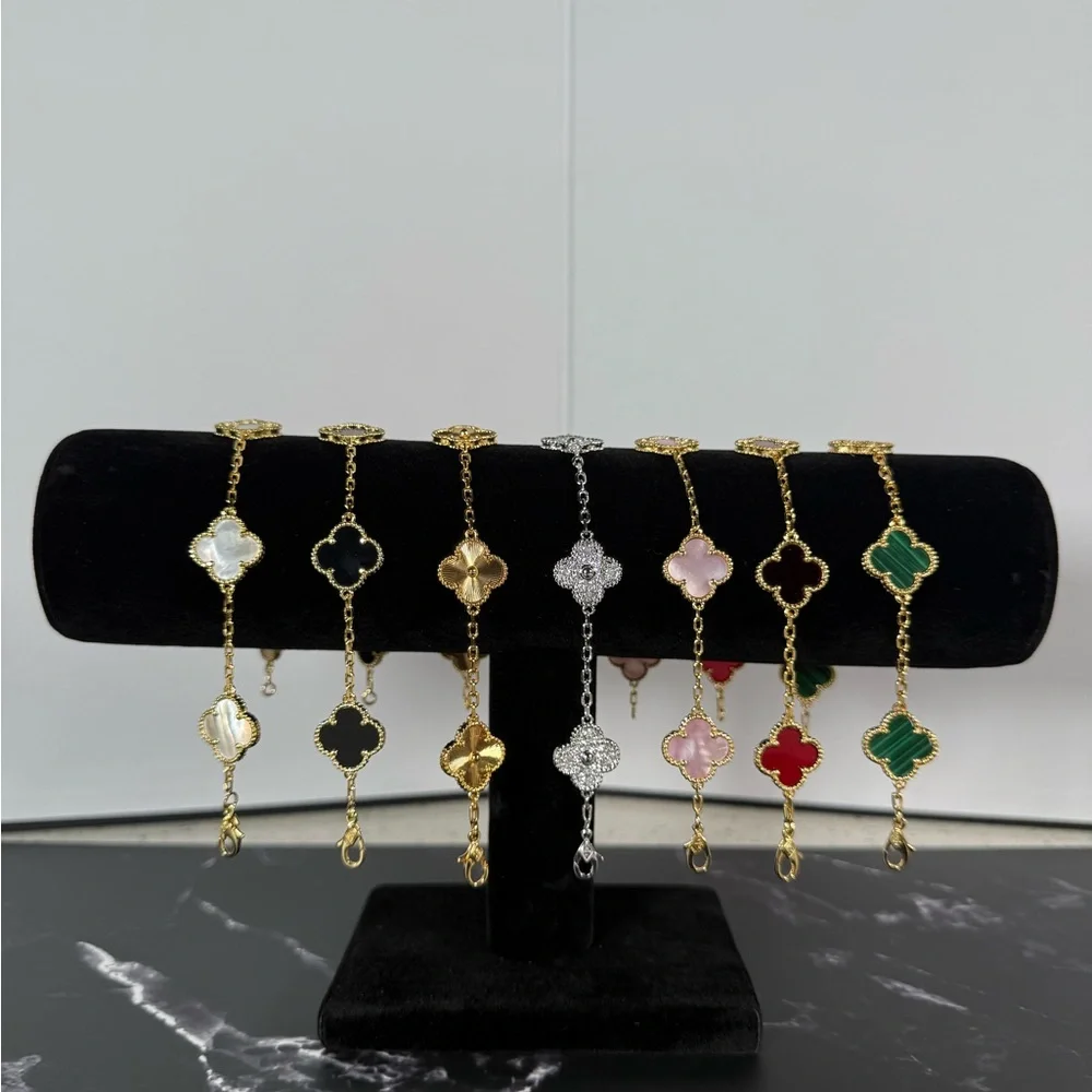 V C A Clover Bracelets - Picture 1 of 10